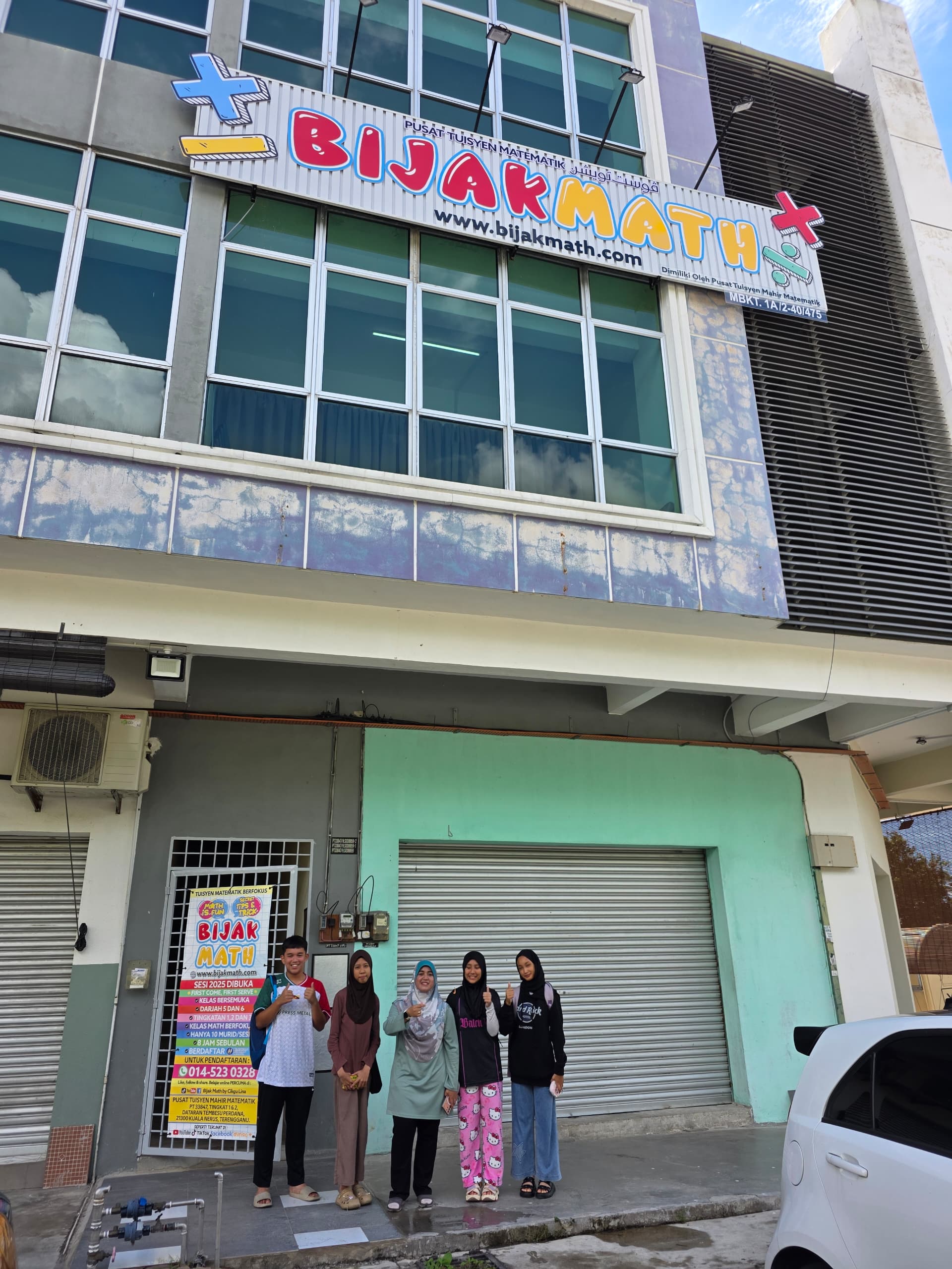 Signboard BijakMath by Pusat Tuisyen Mahir Matematik Gong Badak